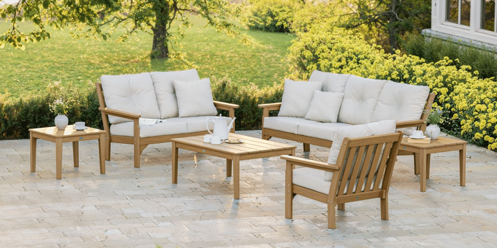 Comparing Wood, Metal, and Plastic for Outdoor Commercial Furniture